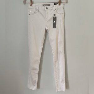 Tractr Diane Mid Rise White Skinny Jeans. NWT. Girls Size 16.
